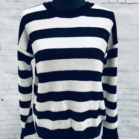 Love Tree Sweaters - Black and white velvet knit